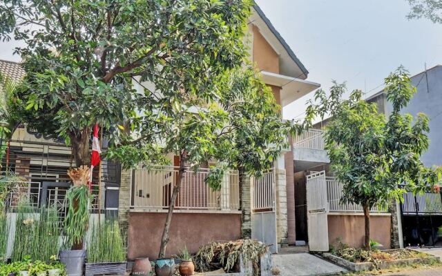 SPOT ON 92916 Batu Mas Homestay Syariah