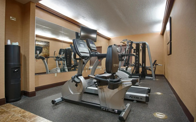 Best Western Plus Midwest Inn & Suites