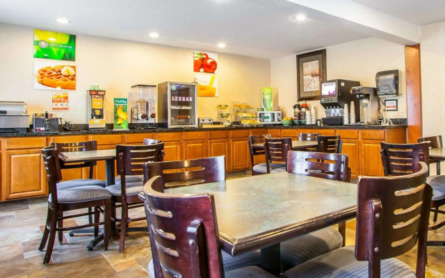 Quality Inn & Suites Ankeny - Des Moines