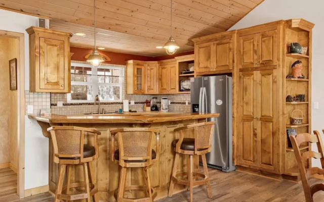 ONE Hundred Pines Ranch #2005