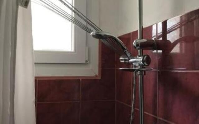 Eleni Kandilari Rooms