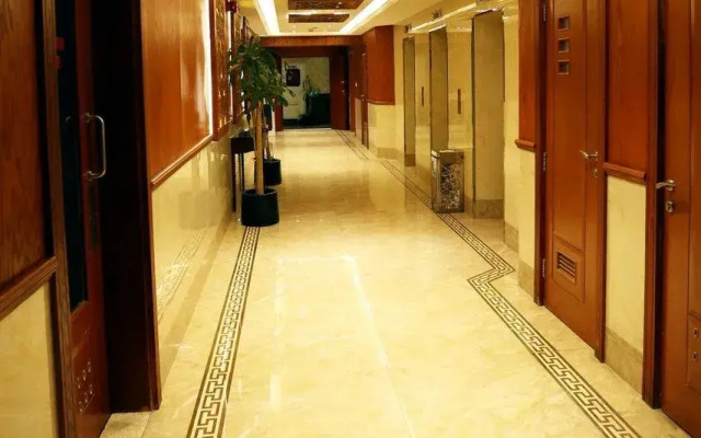 Clifton International Hotel