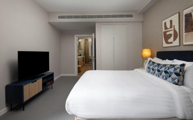 The Lincoln Suites