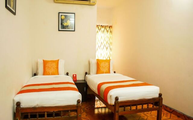 OYO 9902 Nedumparambil Residency