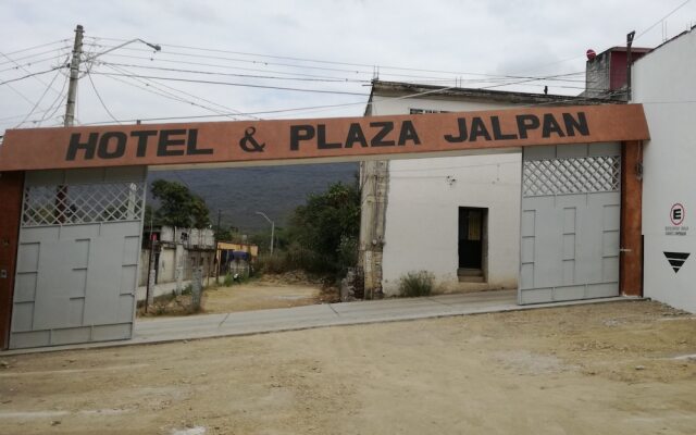 Hotel y Plaza Jalpan