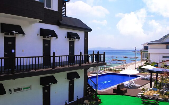 Uljin Sea and Momalet Pension