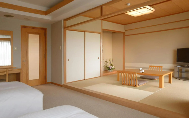 Toba Hotel International