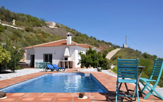 Inviting Villa in Arenas with private pool