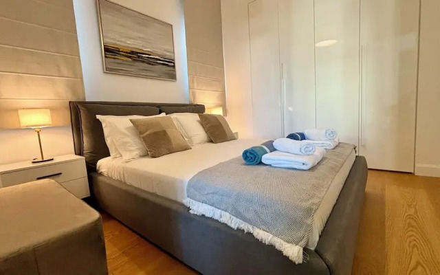 Oxford House Apt by TrulyCyprus