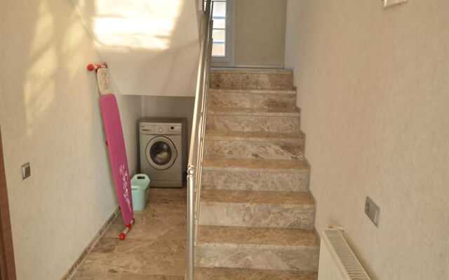 New Age Villa Toker