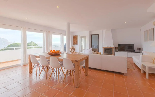 Villa Serretes