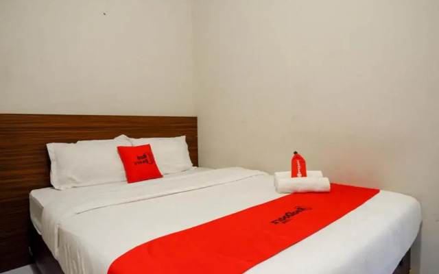 RedDoorz near Stasiun Tawang Semarang