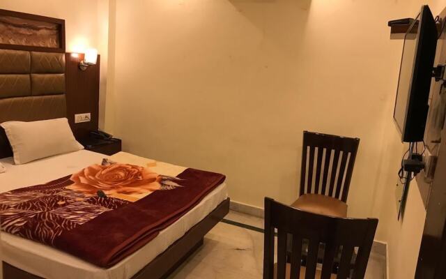 ADB Rooms Gaurav Guest House