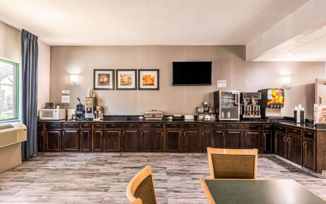 Lake Norman Inn and Suites