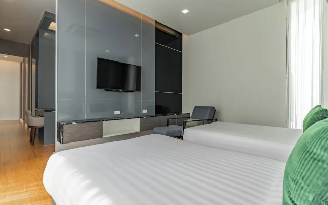 Panora Villa 8119 By Villacarte