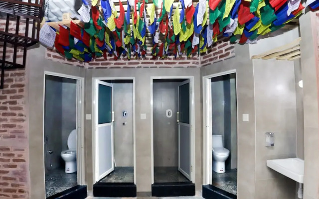 Flying Yak Hotel - Hostel