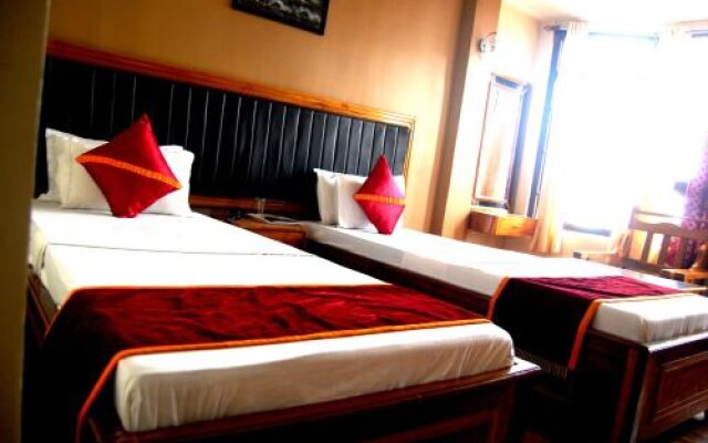 Lama Dhim Hotel by OYO Rooms