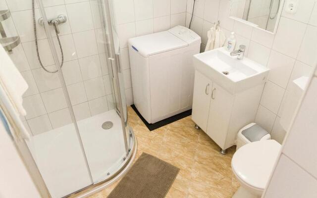 Authentic Akacfa Apartment