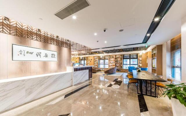 Atour Hotel Shanghai Hongqiao Korea Street