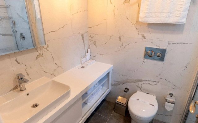 Z Exclusive Hotel and Villas