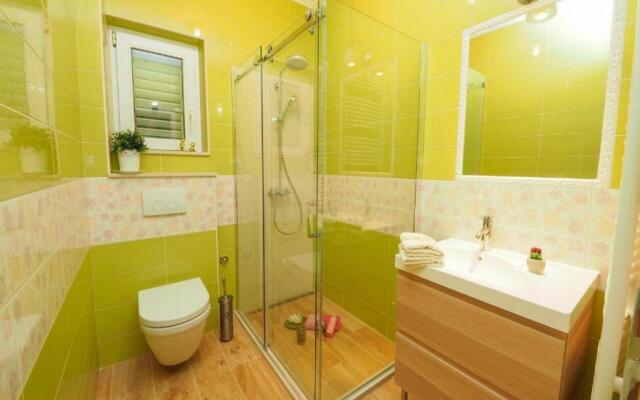 Villa Antonija - Four-bedroom Villa With Terrace and Private Pool