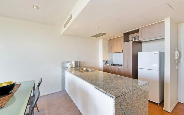Wyndel Apartments - Harbour Watch
