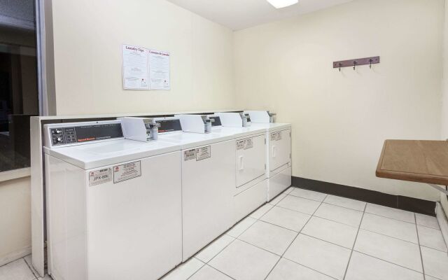 Quality Inn Dalton East