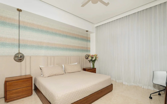 Soho PV Stunning Views Luxury Heated Rooftop Pool