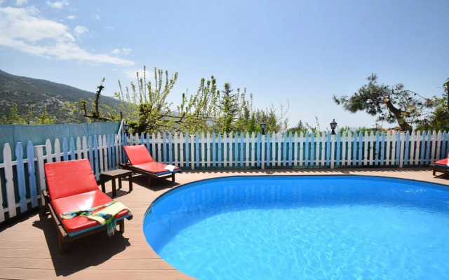 Villa Sezar by Helaltatilvillari