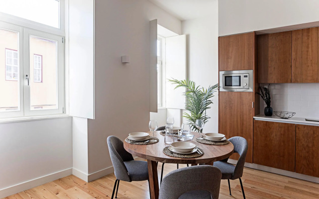 Superb Flat w/ Balcony and AC by LovelyStay