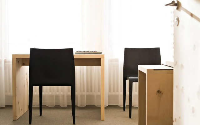 Отель Hauser Swiss Quality