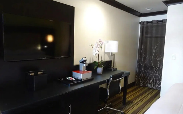 Hotel Azura