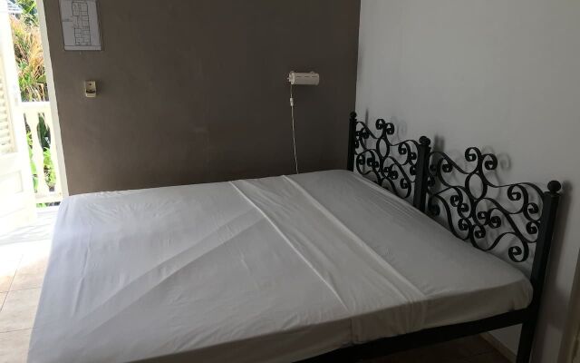 Studio in Beautiful City Garden