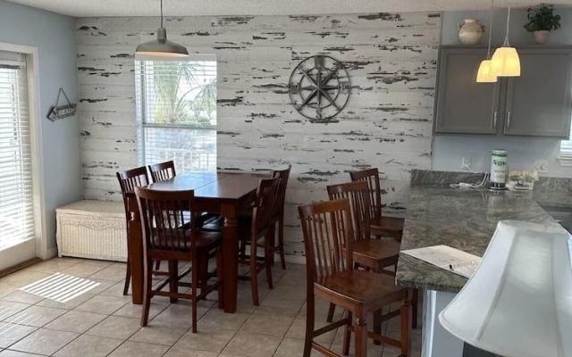 Grand Caribbean East 313