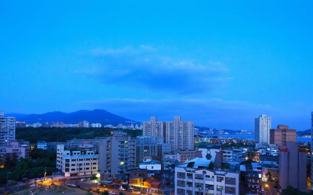 Hotel Day Plus Tamsui