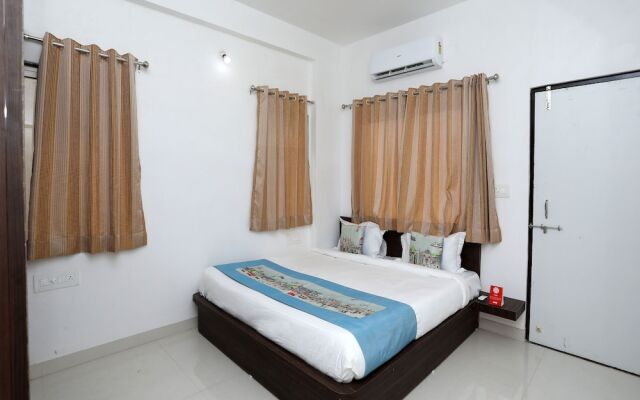 OYO 11078 Home 2BHK Cozy stay near Gulab Bagh