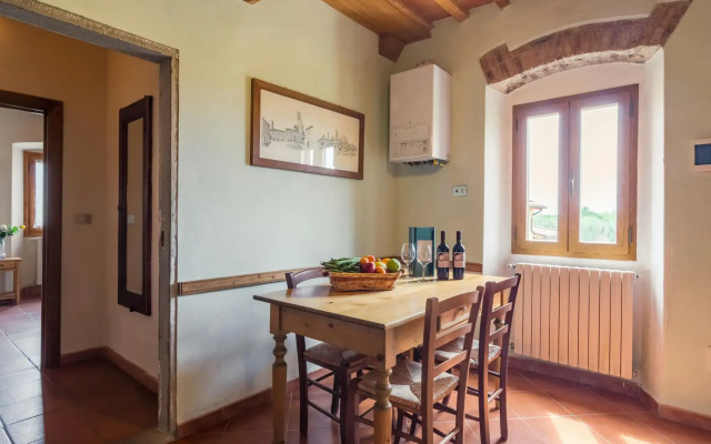 Welcoming Mansion with Swimming Pool inTuscany