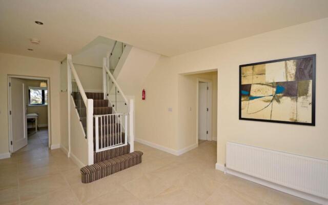Property 260 Moyard