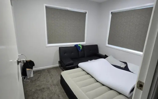2 bdr Apartment Refurbished 3 Years Near Roma Park