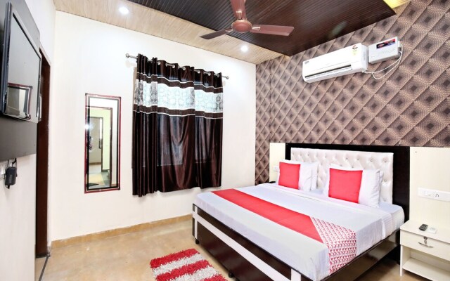 The Sitara Hotel By OYO Rooms