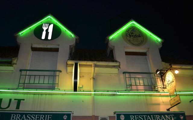 Le Relais De Risquetout