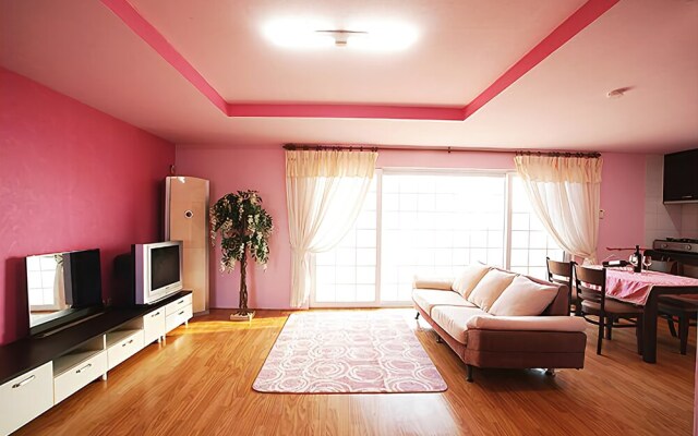 Seogwipo Etwal Jeju Pension