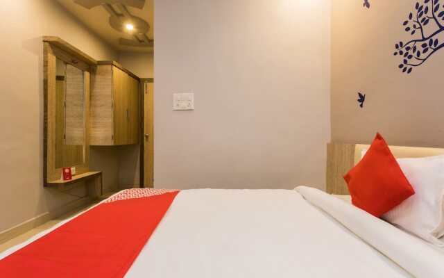 OYO 13531 Hotel Sundaram Palace