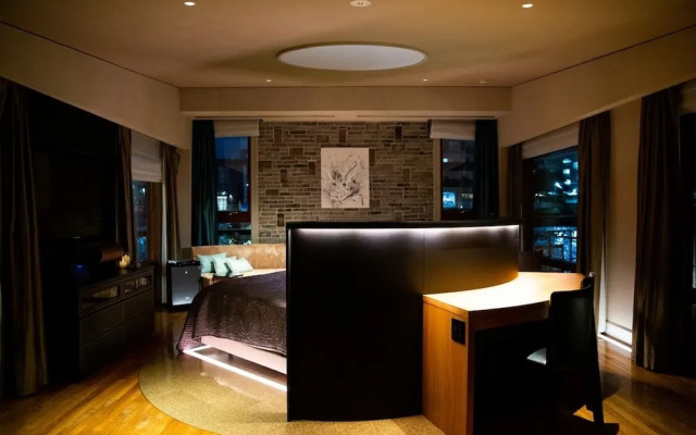 PETALS TOKYO - Floating Hotel