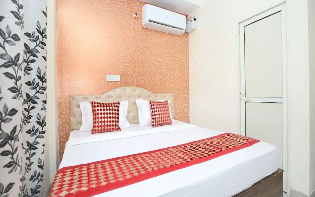 OYO 12745 Hotel Red House