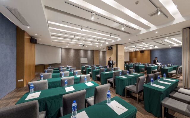 Life All Suites Hotel (Suzhou International Expo Center)