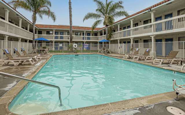 Motel 6 Carlsbad, CA Beach