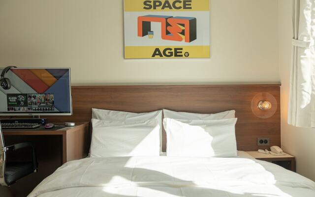 Time Terminal Hotel Daejeon 1st by Aank