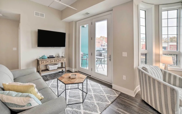Luxe Manistee Condo w/ Balcony & River Views!