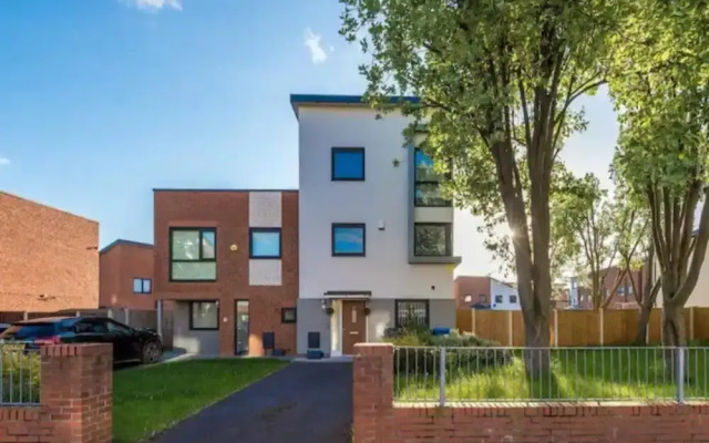 Manchester Oasis Retreat - 4 Bedroom House